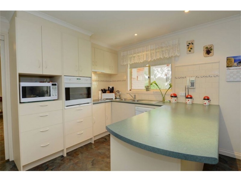 8 Kenny Street, Ballarat East VIC 3350