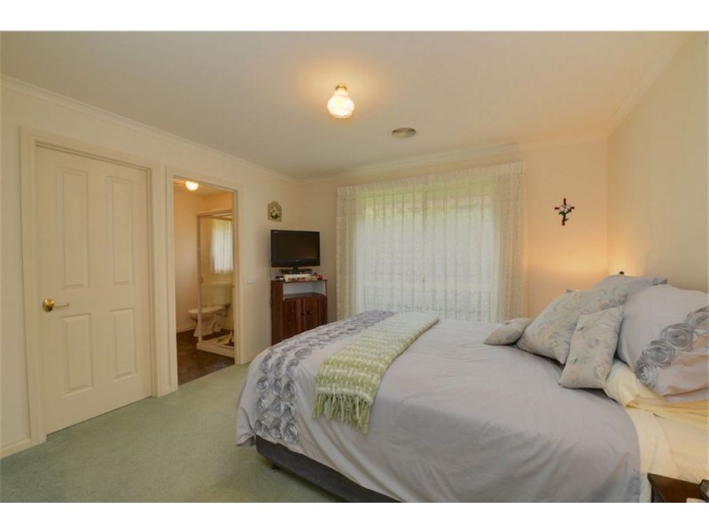 8 Kenny Street, Ballarat East VIC 3350