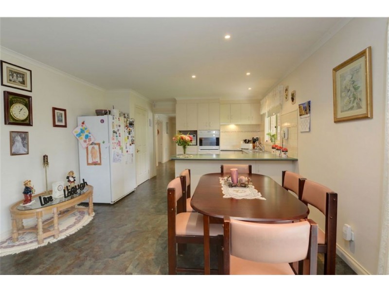 8 Kenny Street, Ballarat East VIC 3350