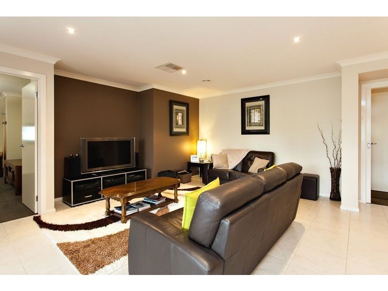 50 Waterford Drive, Miners Rest VIC 3352