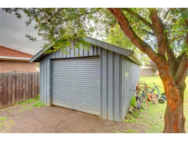 4 Owen Court, Sebastopol VIC 3356