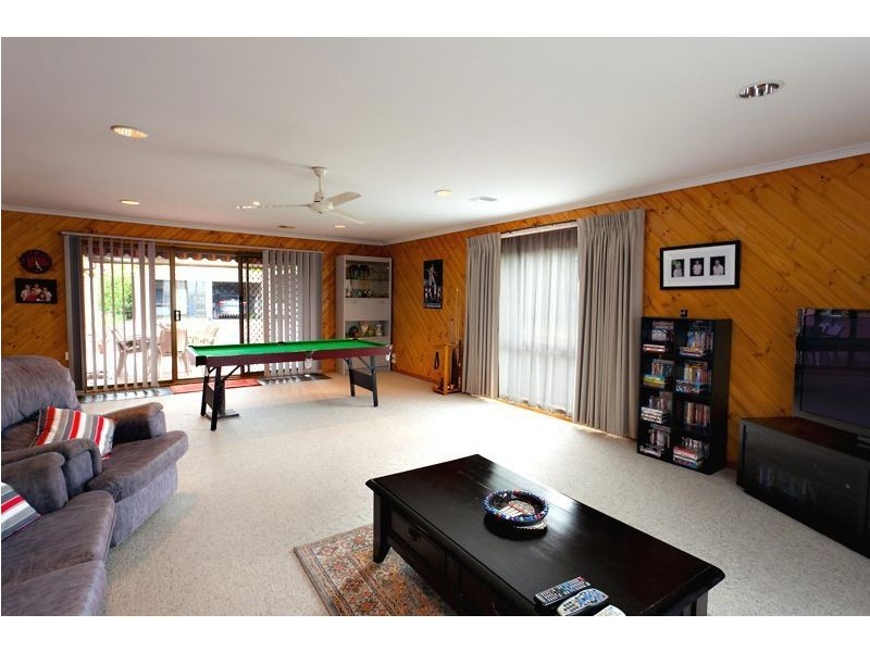 14 Parker Street, Miners Rest VIC 3352