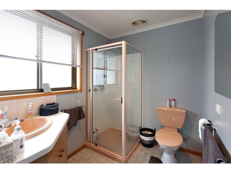 14 Parker Street, Miners Rest VIC 3352