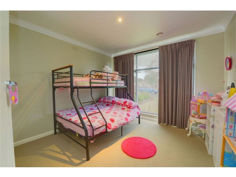 13 Ningana Street, Alfredton VIC 3350