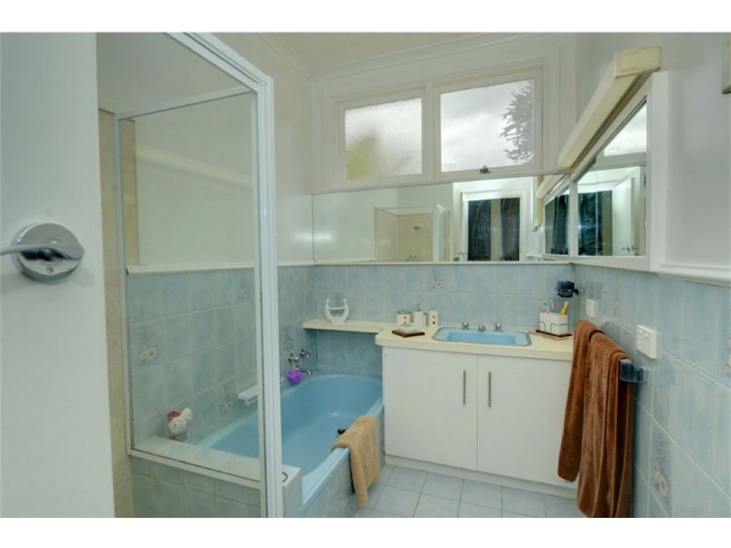 13 Ningana Street, Alfredton VIC 3350