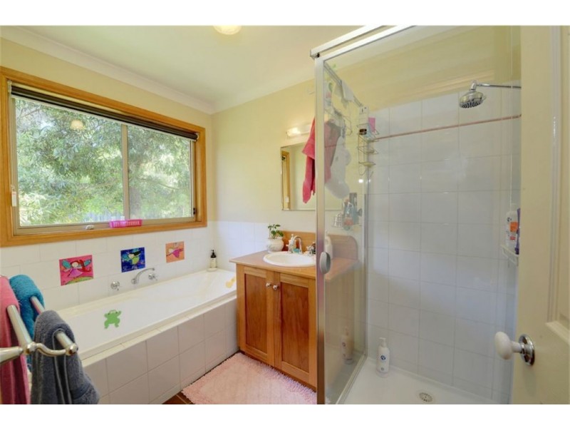 110 Greenhills Road, Mount Helen VIC 3350