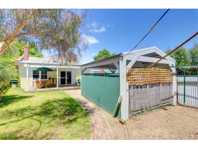 7 Chisholm Street, Soldiers Hill VIC 3350