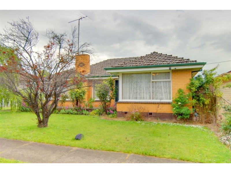 6 Pauls Crescent, Wendouree VIC 3355