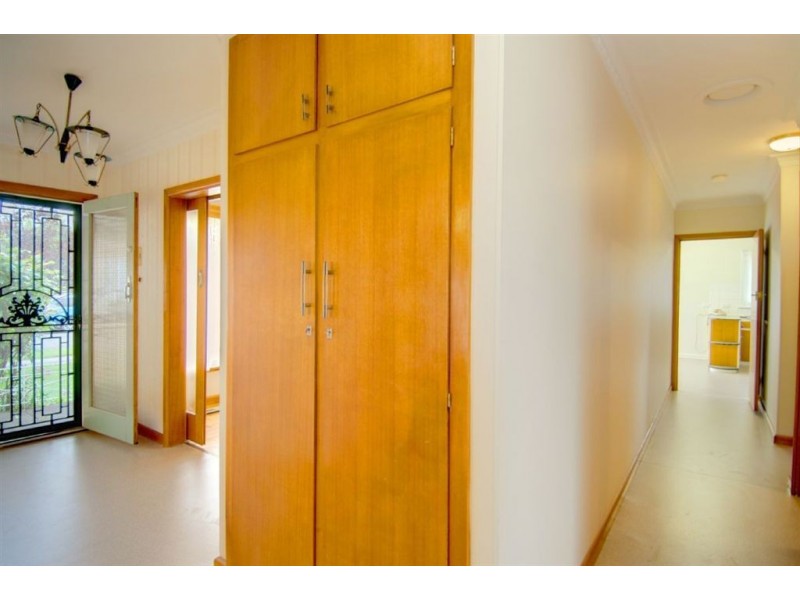 6 Pauls Crescent, Wendouree VIC 3355