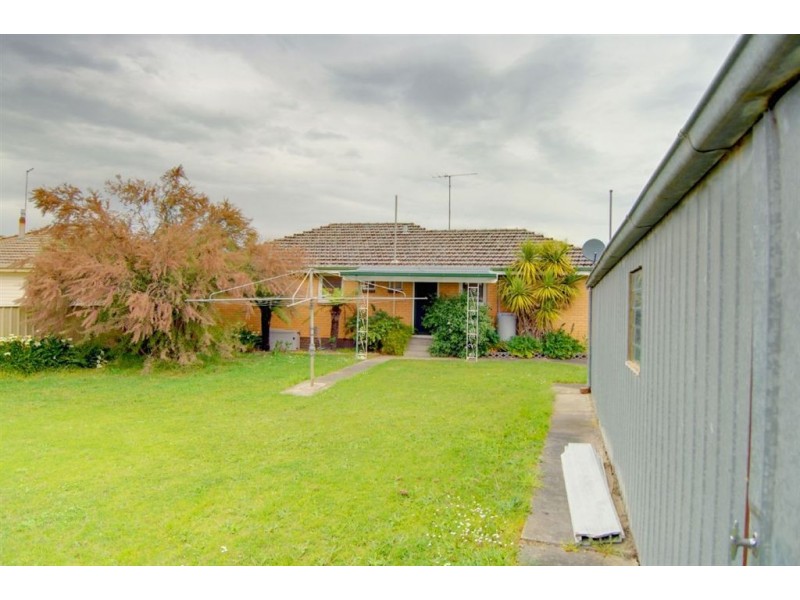 6 Pauls Crescent, Wendouree VIC 3355