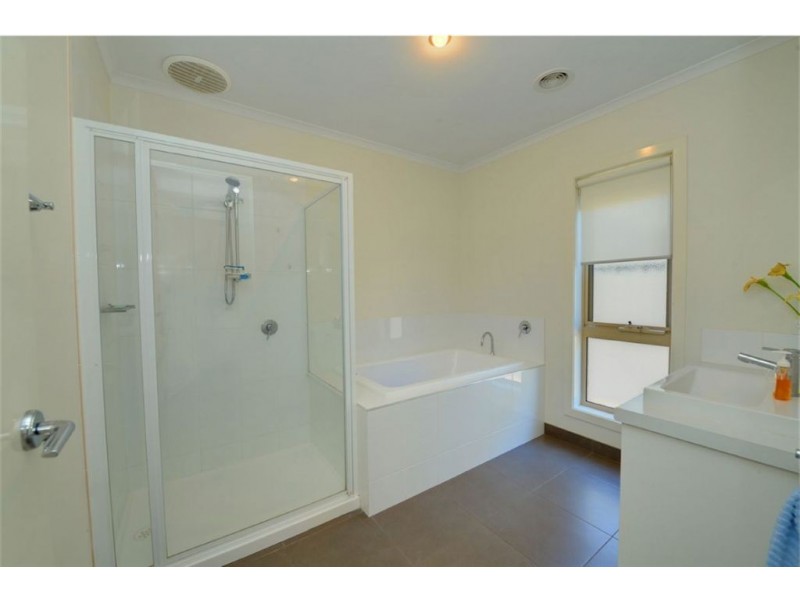 20 Merino Drive, Alfredton VIC 3350