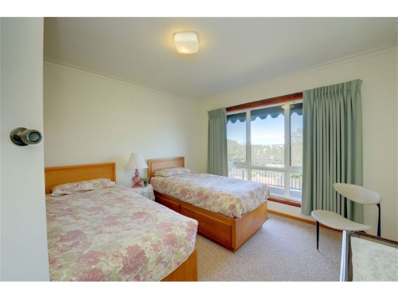 702 Chisholm Street, Black Hill VIC 3350