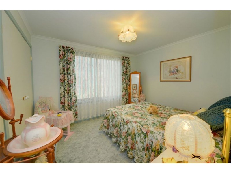 31 Raglan Street, Miners Rest VIC 3352