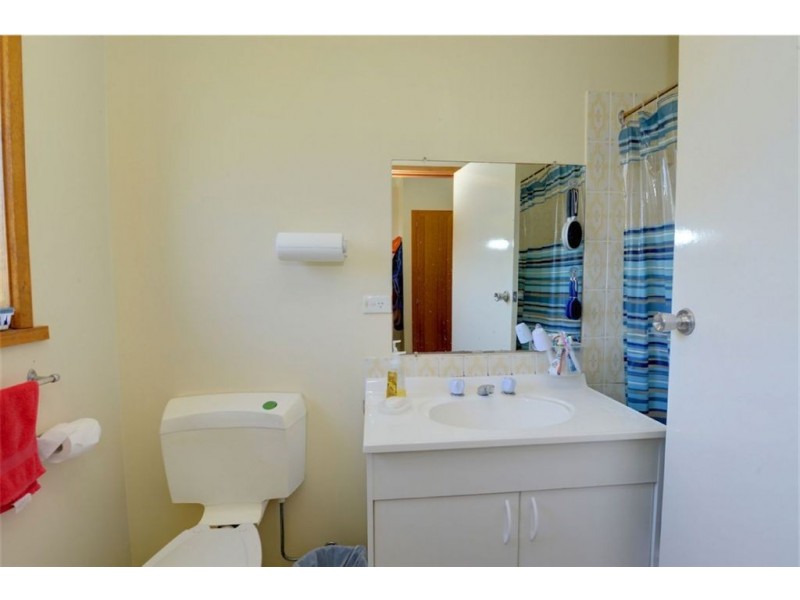 1/114 Mansfield Avenue, Mount Clear VIC 3350