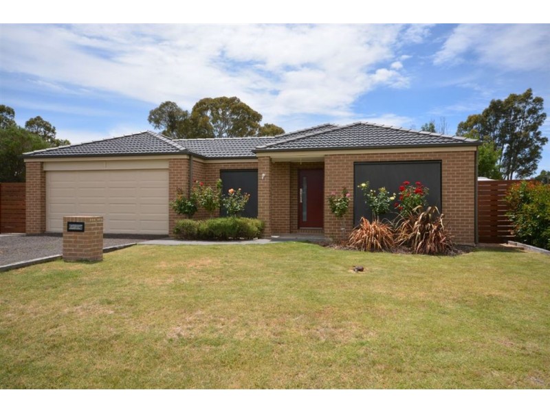 7 West Street, Clunes VIC 3370