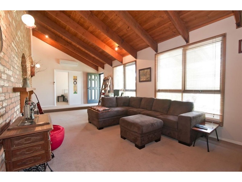 12 Langstaffe Drive, Wendouree VIC 3355