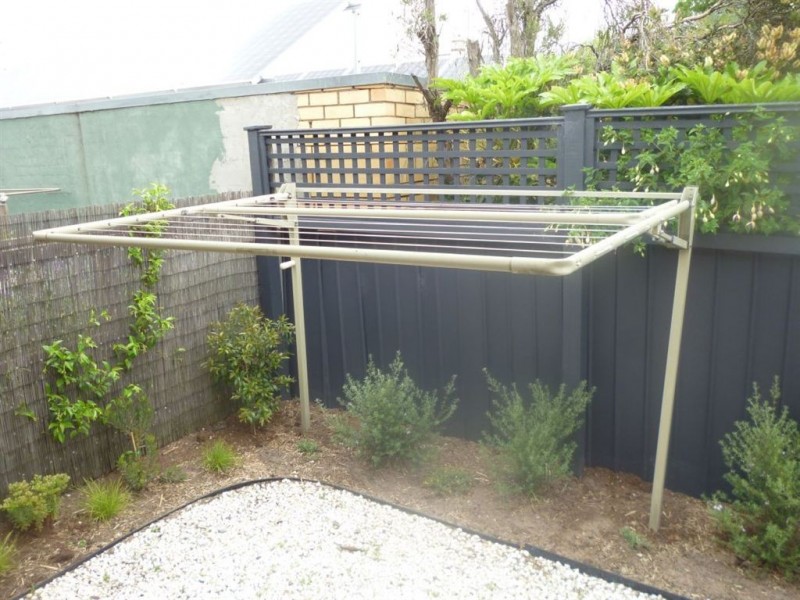 2/301 Neill Street, Soldiers Hill VIC 3350