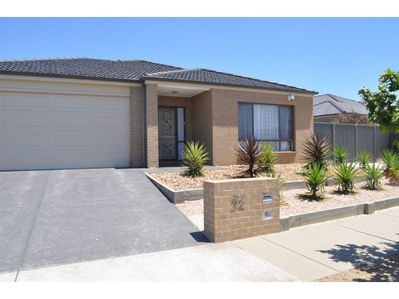 32 Lawrie Drive, Alfredton VIC 3350