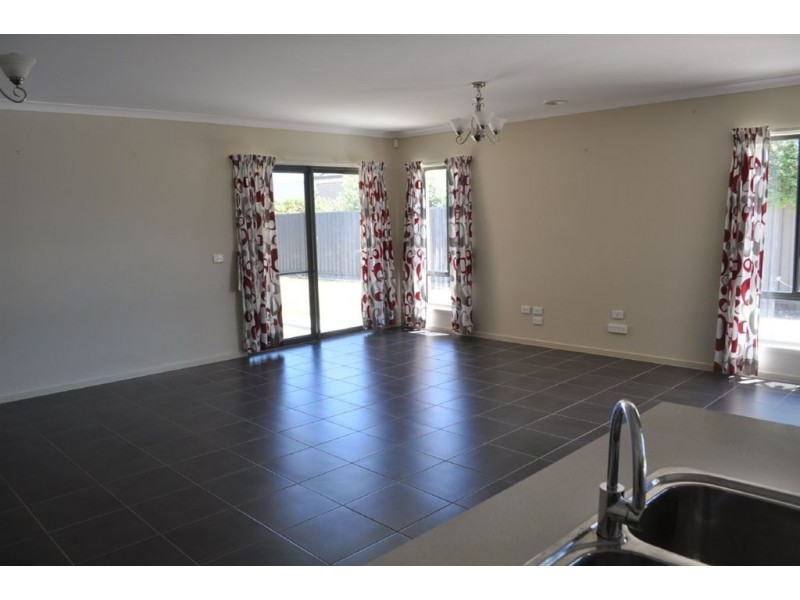 32 Lawrie Drive, Alfredton VIC 3350