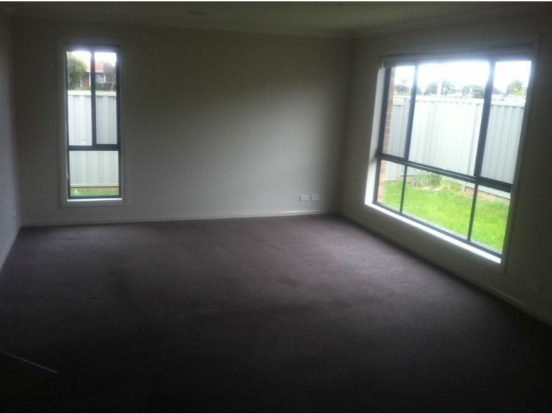 85 McNulty Drive, Wendouree VIC 3355