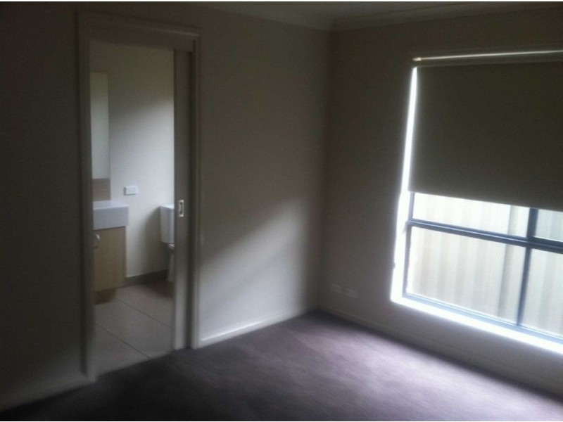 85 McNulty Drive, Wendouree VIC 3355