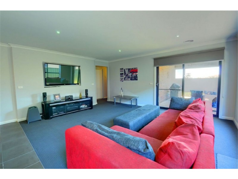 13 Waterford Drive, Miners Rest VIC 3352