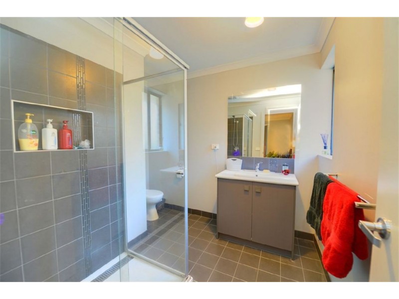 13 Waterford Drive, Miners Rest VIC 3352