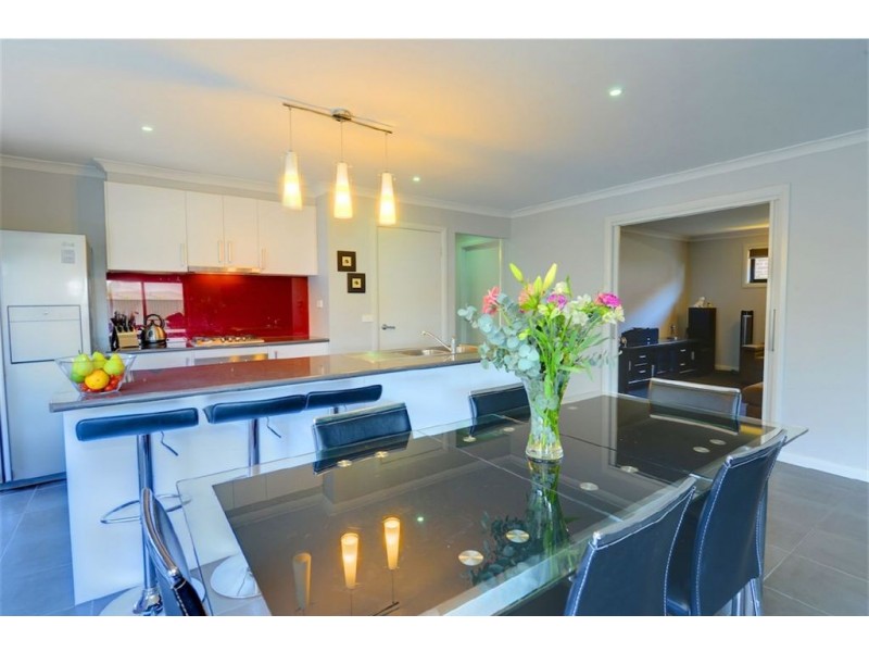 13 Waterford Drive, Miners Rest VIC 3352