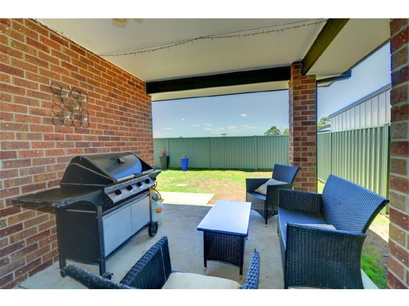 13 Waterford Drive, Miners Rest VIC 3352