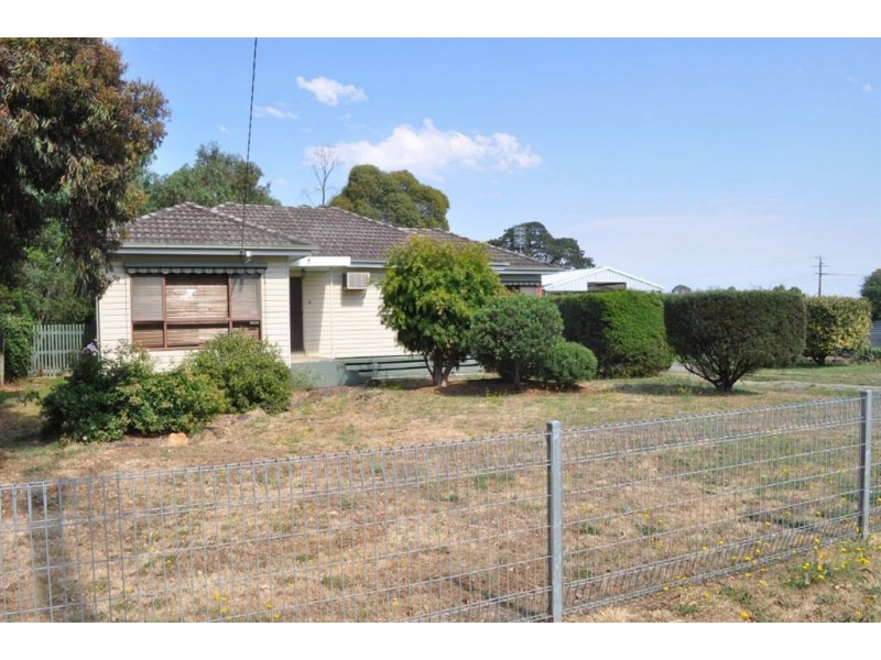 6 Armstrong Street, Creswick VIC 3363