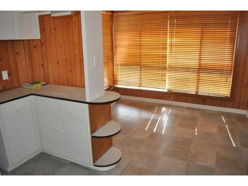 6 Armstrong Street, Creswick VIC 3363