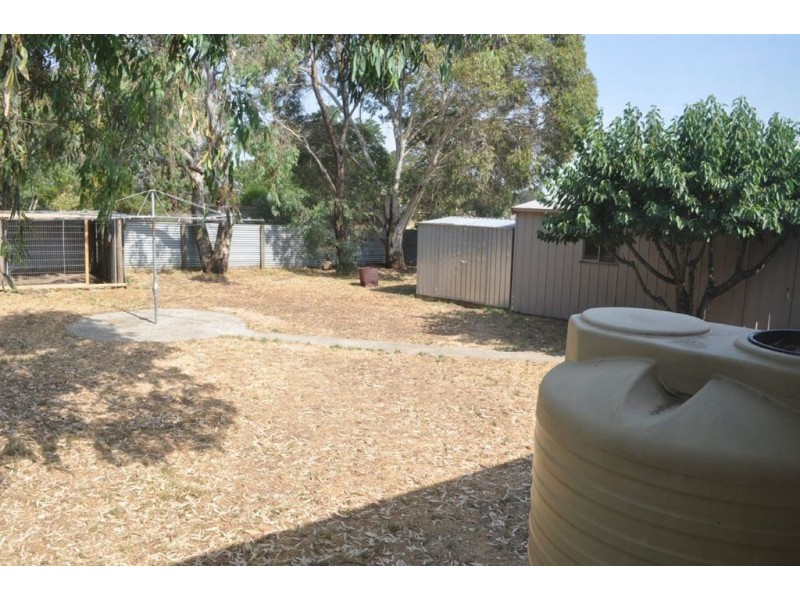 6 Armstrong Street, Creswick VIC 3363