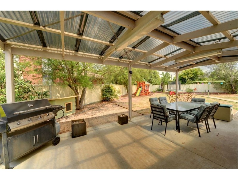 5 Fleur Court, Delacombe VIC 3356