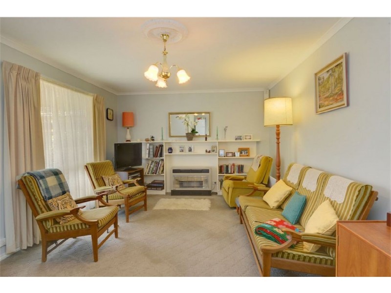 2/240 Lal Lal Street, Canadian VIC 3350