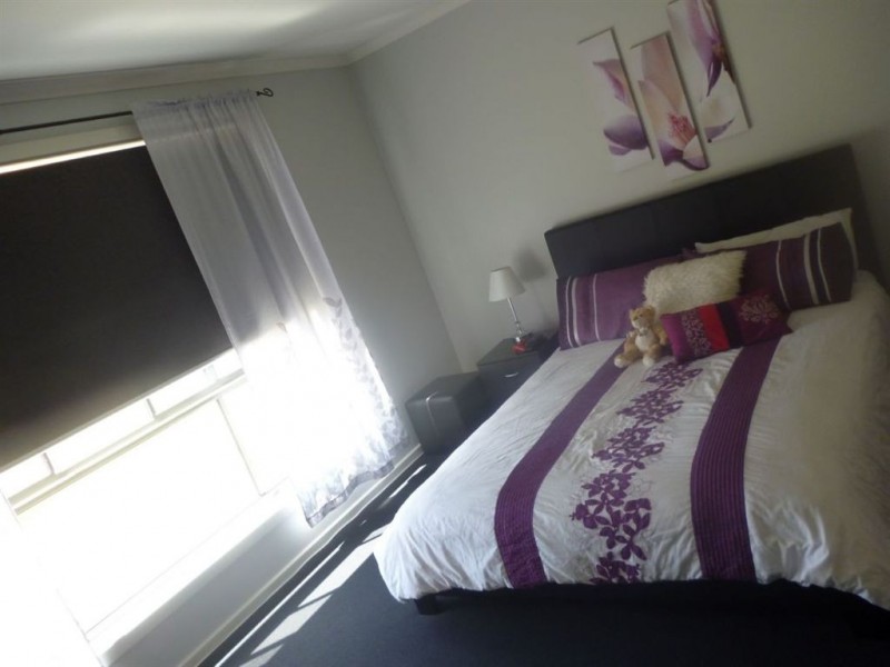 9 Cartledge Avenue, Mount Clear VIC 3350