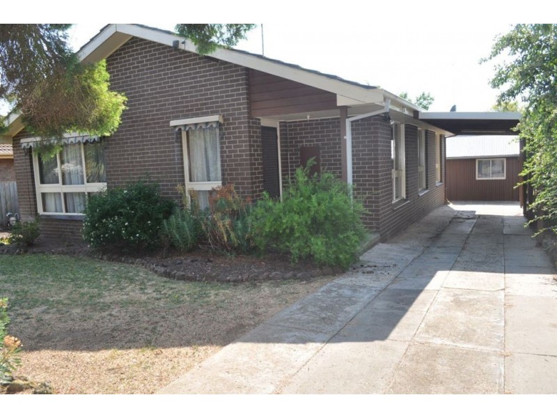 4 Carpenter Street, Wendouree VIC 3355