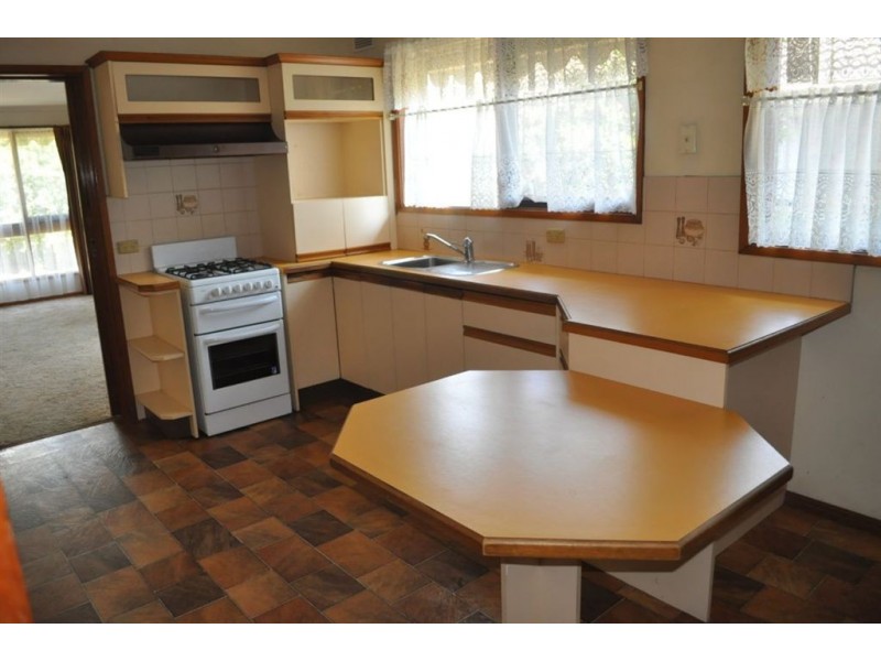 4 Carpenter Street, Wendouree VIC 3355