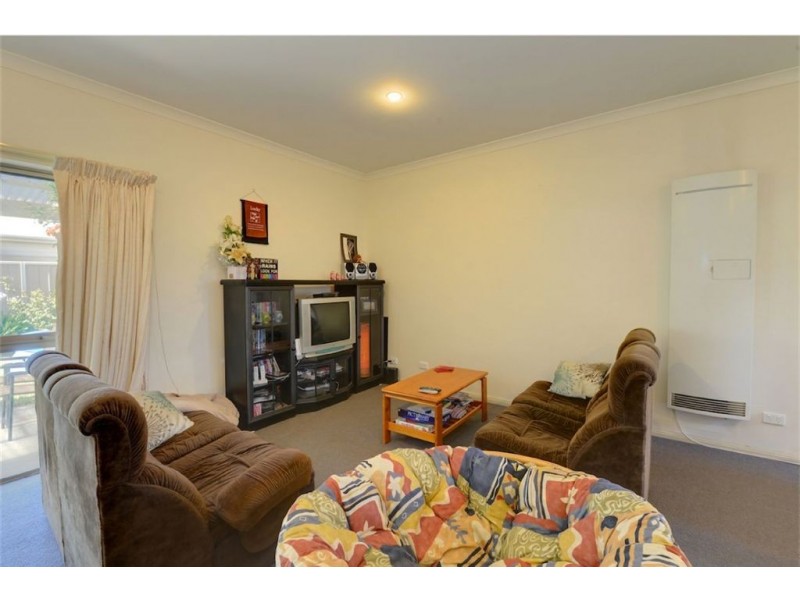 2/3 Cartledge Avenue, Mount Clear VIC 3350