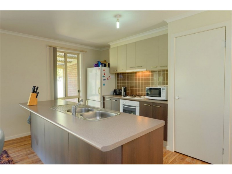21 Lowry Crescent, Miners Rest VIC 3352