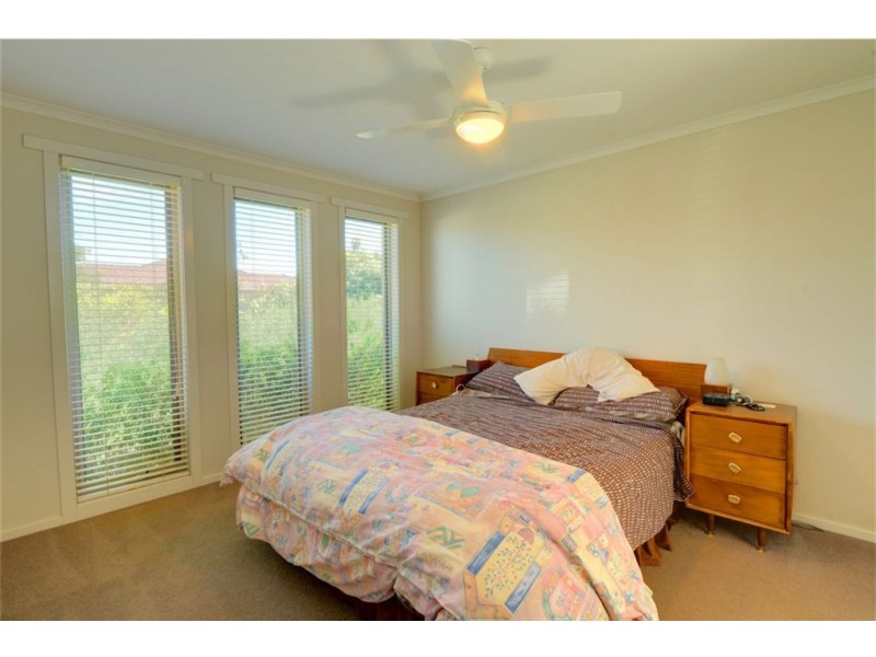 21 Lowry Crescent, Miners Rest VIC 3352