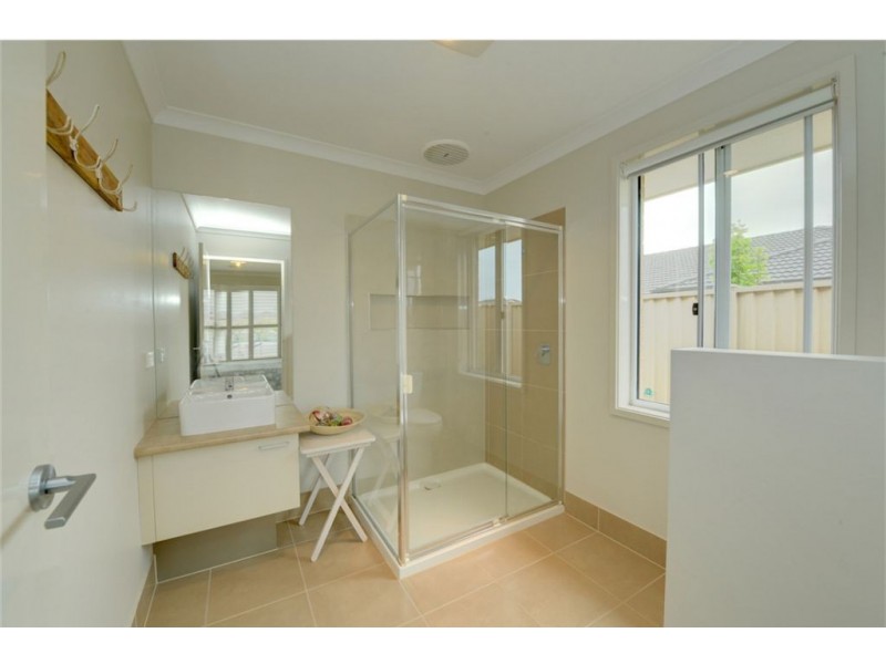 18 Oberon Street, Alfredton VIC 3350