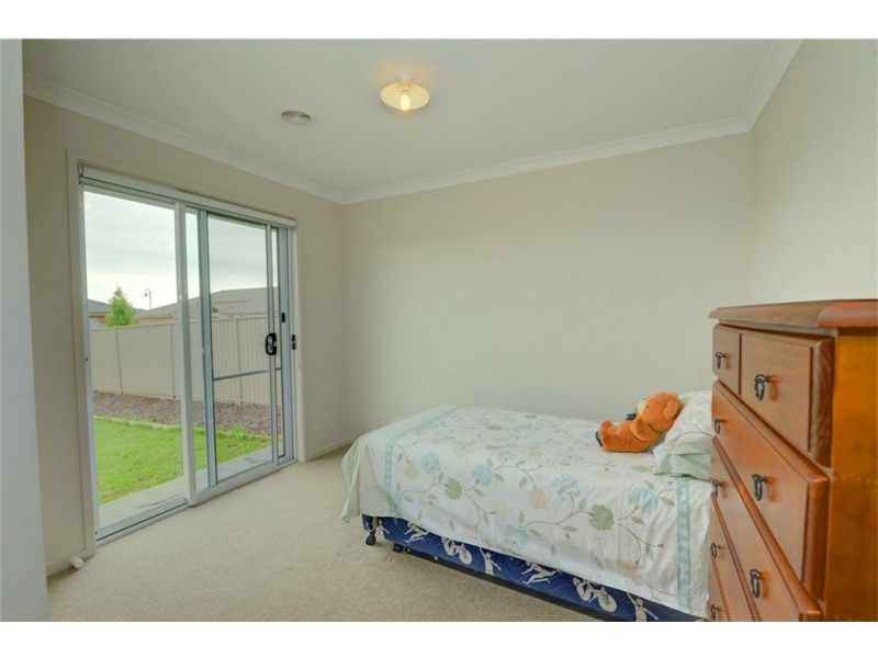 18 Oberon Street, Alfredton VIC 3350