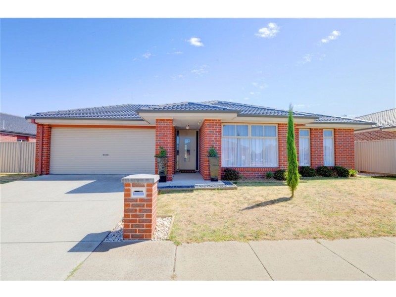 12 Normlyttle Parade, Miners Rest VIC 3352