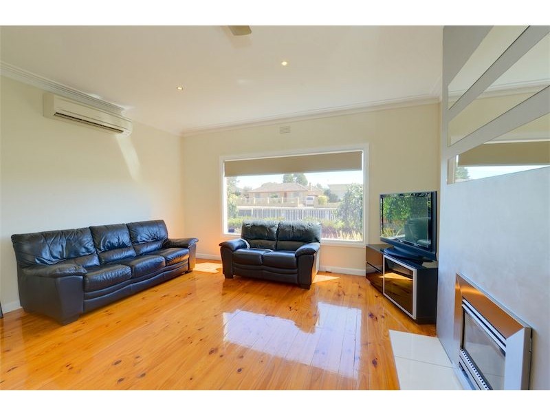 1065 Norman Street, Wendouree VIC 3355