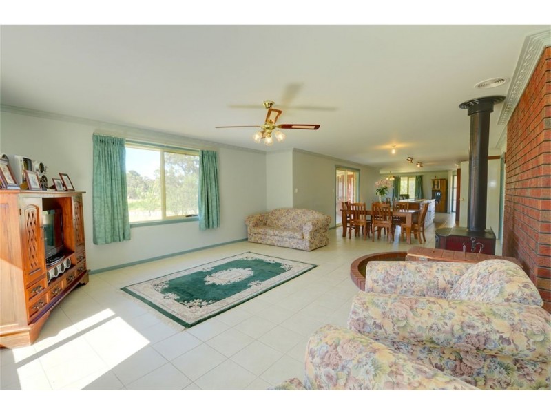 160 Elsworth Street, Canadian VIC 3350