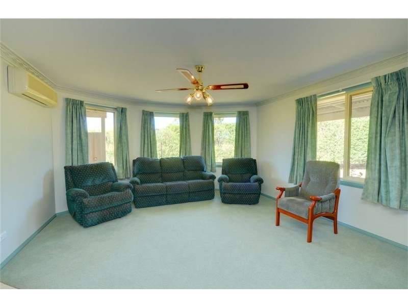 160 Elsworth Street, Canadian VIC 3350