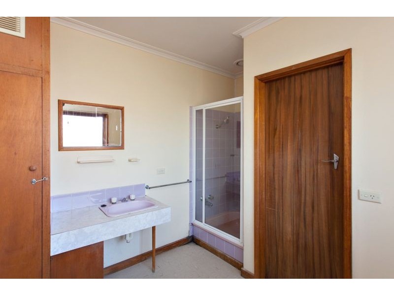 1-3/1 Kinnane Court, Ballarat North VIC 3350