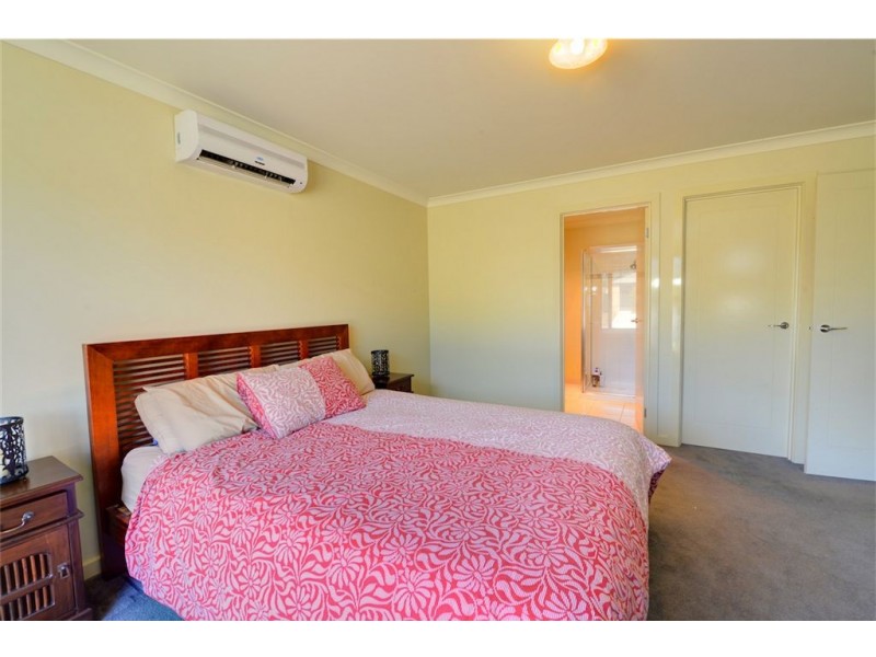 5 Chilton Close, Delacombe VIC 3356