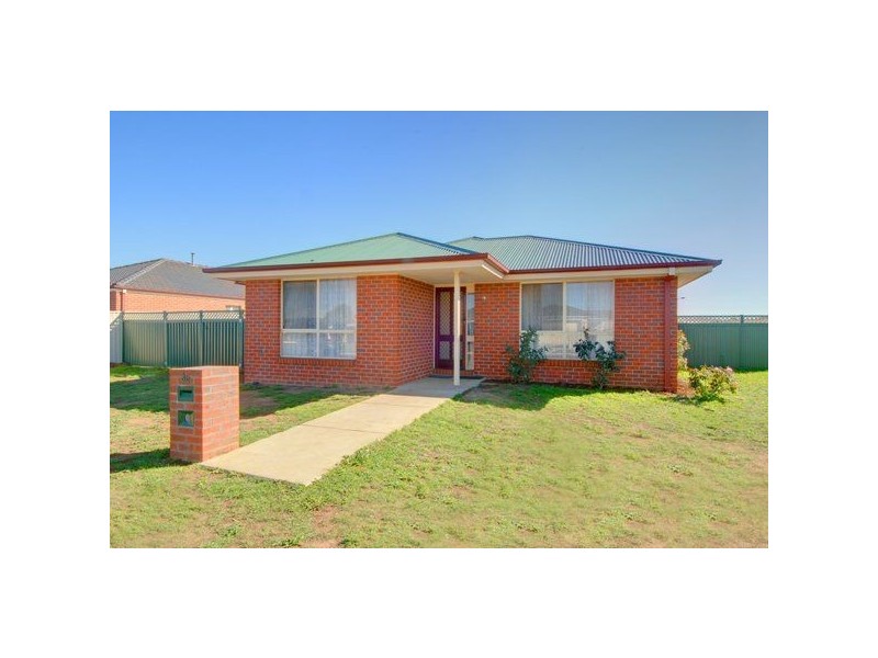 35 Webster Drive, Sebastopol VIC 3356