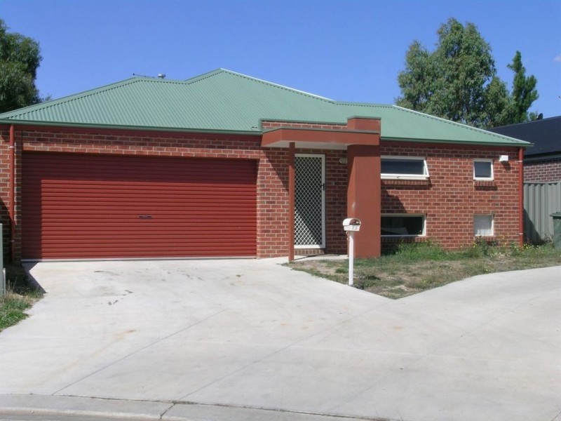 73 McNulty Drive, Wendouree VIC 3355